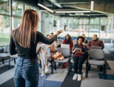 Rgpd Formatrice Avec Audience Dans Salle